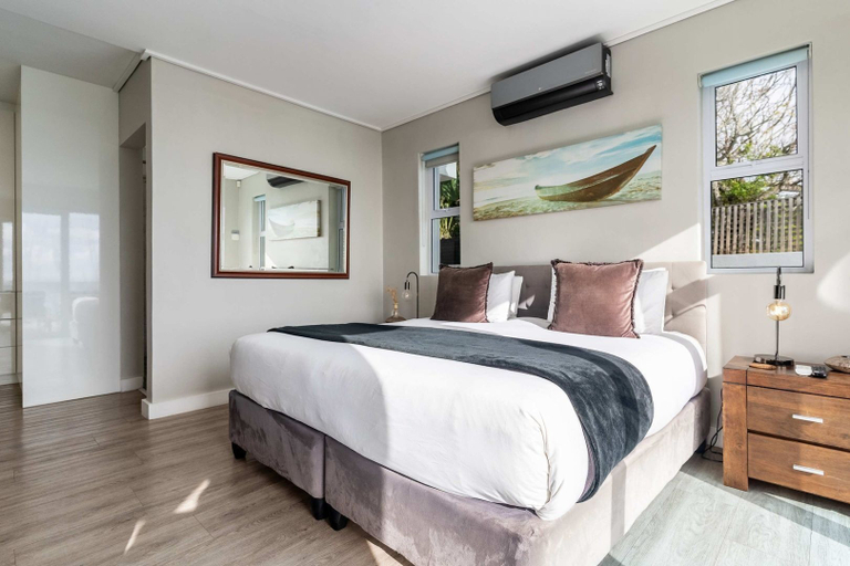 Room 3, Guests Camps Bay Houghton, City of Cape Town