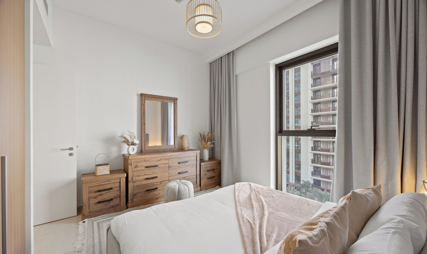 Room 5, WYZ RENT|Earthy Elegant 1BR Surf 2 Creek Beach, Dubai