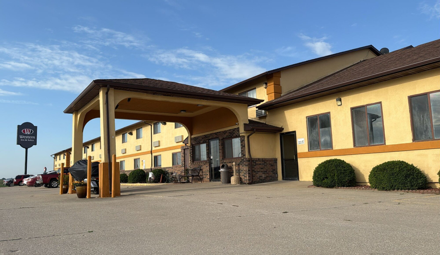 Exterior 4, Western Inn & Suites, Poweshiek