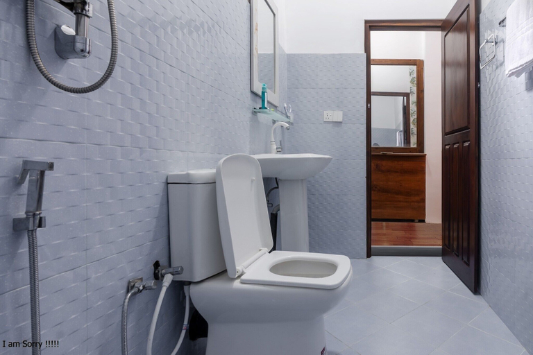 Bathroom, White Pearl Resort, Pothuvil