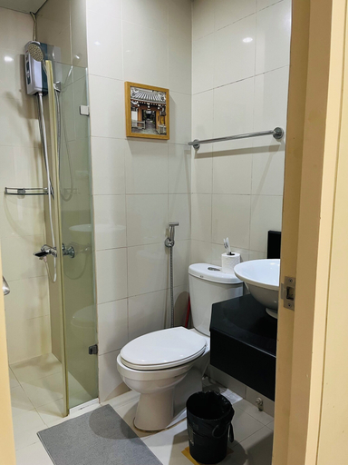 Bathroom 4, One Palm Tree Villas, Pasay City