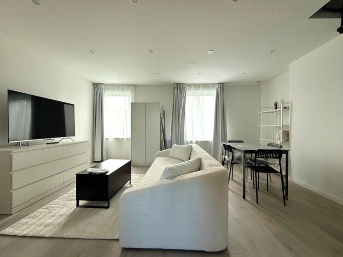 Living area 4, Doux nid perche avec vue magique, Bruxelles