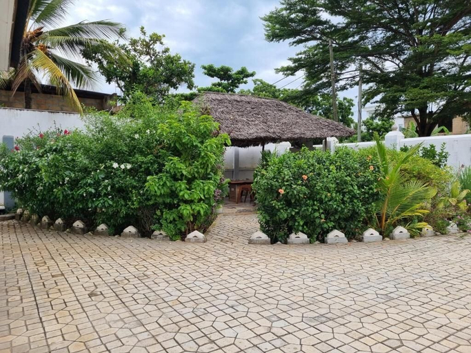 Exterior 4, 64 ZENJ HOUSE, Magharibi