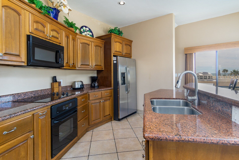 Private kitchen 2, Casa Los 6 Amigos Luxurious Gem Ocean View Sandy Beach, Puerto Peñasco