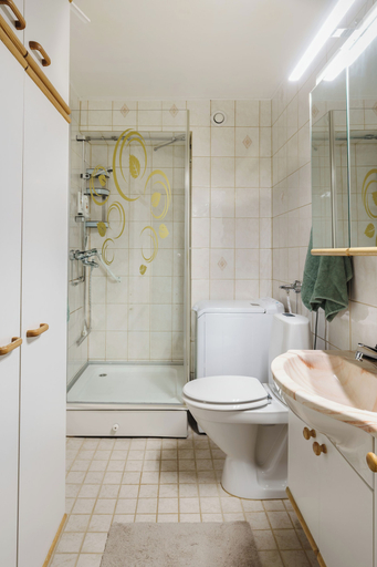 Bathroom 2, Spacious Apt in Rovaniemi City Centre, Lapland