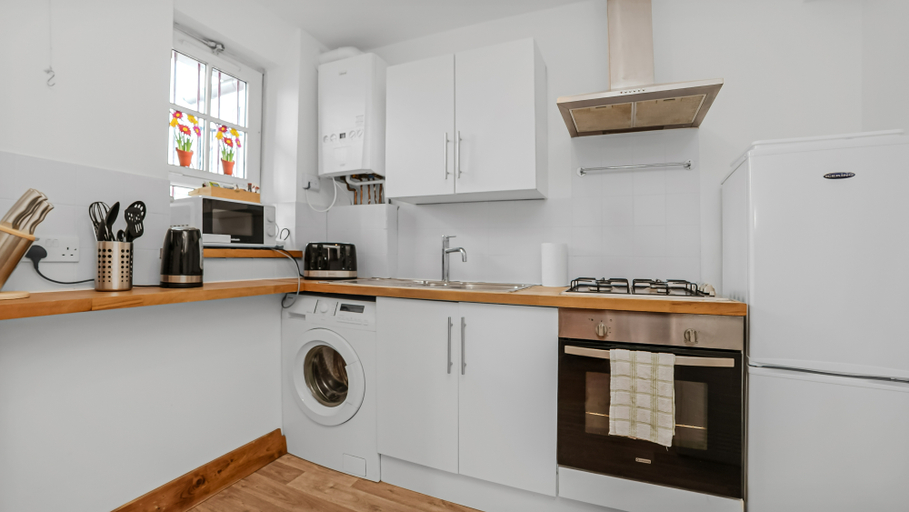 Others 2, Exclusive 2 Bedroom Flat near Vauxhall Station!, London