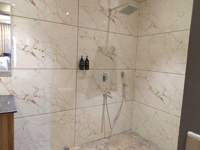 Bathroom 4, THE PRINCE ZENQ XPRESS RESORTT ROHTAK, Rohtak