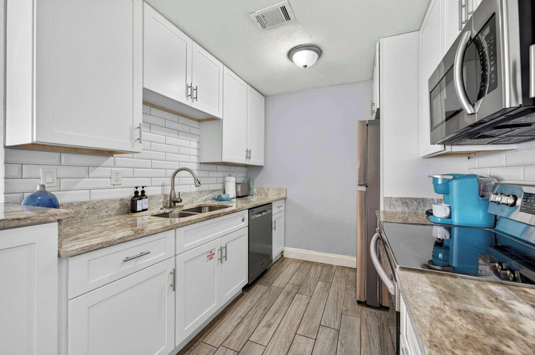 Private kitchen 5, Miramar Beach Oasis - 4ppl, Walton
