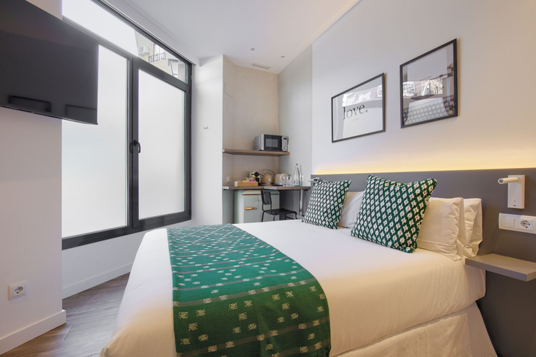 Room 3, Dobo Madrid Galileo, Madrid