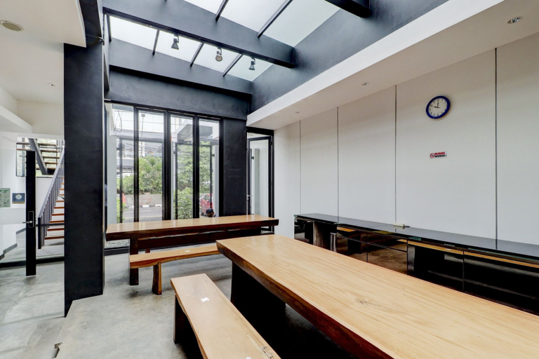Lobby 5, OYO 94728 Isleep Ciwalk, Bandung