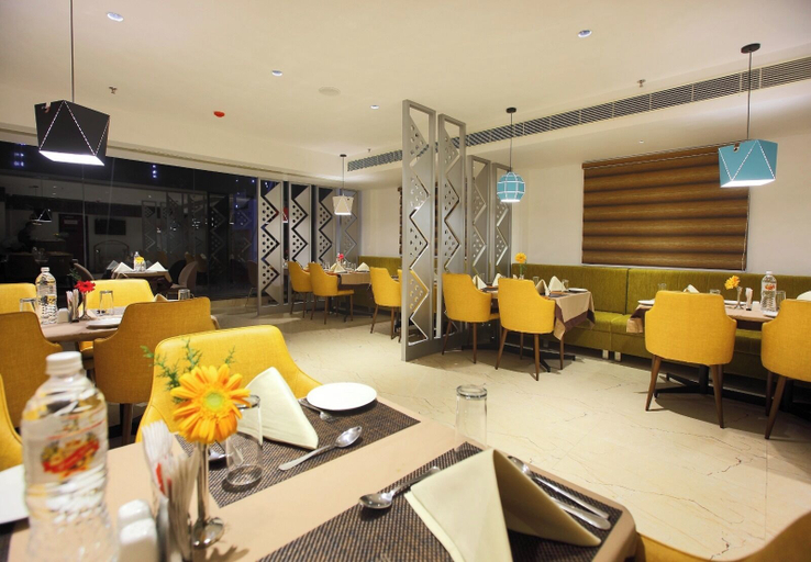 Restaurant 3, Embassery Residency, Ernakulam