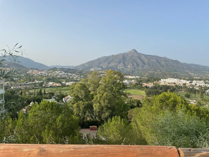 Interior 3, Spacious House w/ Private Pool Next to Golf Club, Málaga