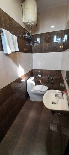 Bathroom, Satyadeep Inn, Gorakhpur