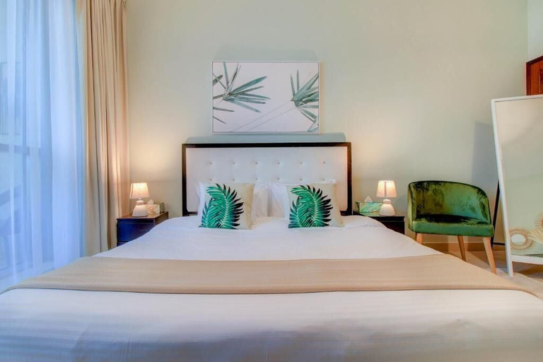 Others 2, Durrani Homes - Luxurious Studio near Dubai Mall with pool view, Dubai