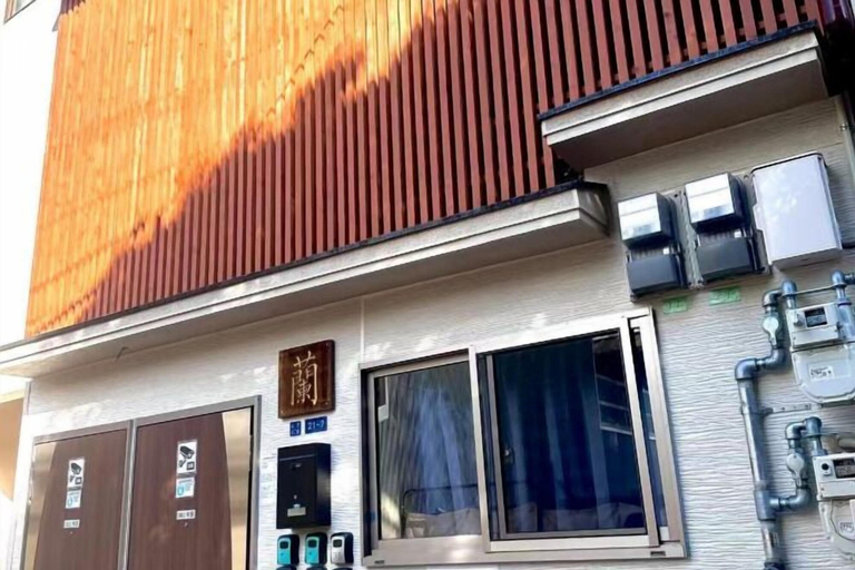 Exterior, LAN A, Osaka