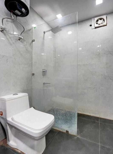 Room 2, hotel sunrise, Gautam Buddha Nagar