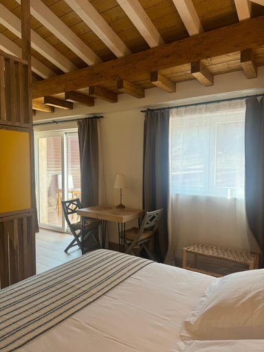 Room 5, ARENAS SUITES APARTAMENTOS, Cantabria