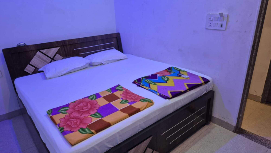 Bedroom 3, Shree Hanuman Hotel, Sikar