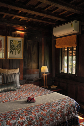 Room 4, Sadhrana Bagh, Gurgaon