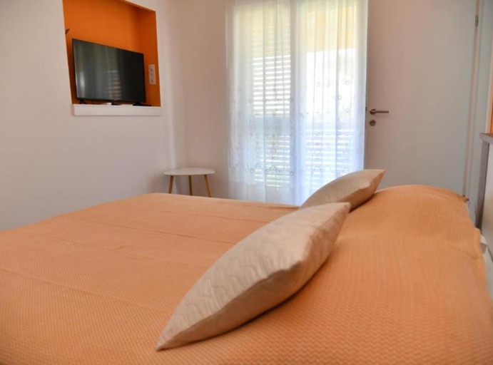 Room 4, Apartments Near Sea Supetar, Supetar