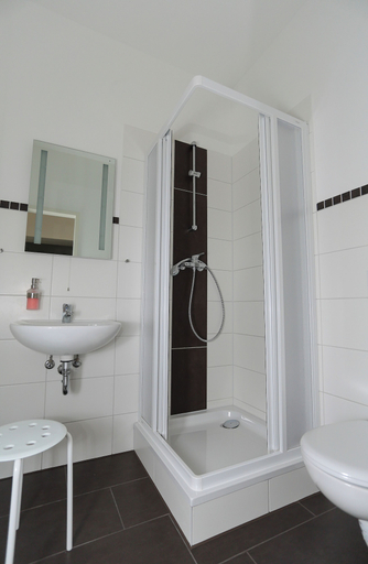 Bathroom 3, BEWOS Gästehaus, Börde