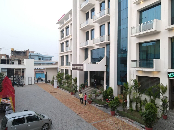 Front of property 5, Hotel Sapphire Inn Siwan With AC Room, Siwan