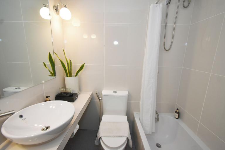 Bathroom 3, BonBob Inn, El Nido