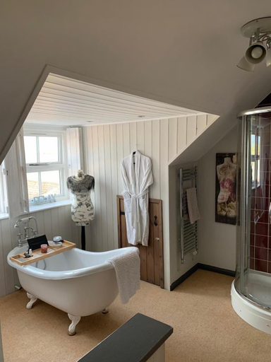 Bathroom 5, Foulsyke Licensed b&b, North Yorkshire