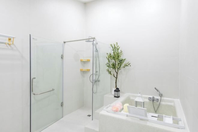 Bathroom 2, Springday House Pool Villa Near Nimman, Muang Chiang Mai