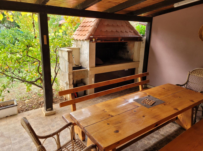 BBQ/picnic area 4, Apartments Villa Dina, Fažana