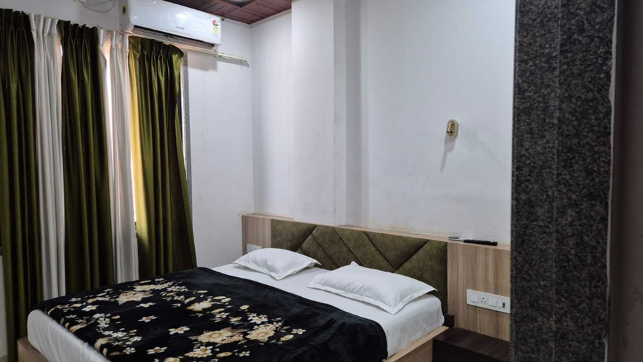 Bedroom 3, Shree Hanuman Hotel, Sikar