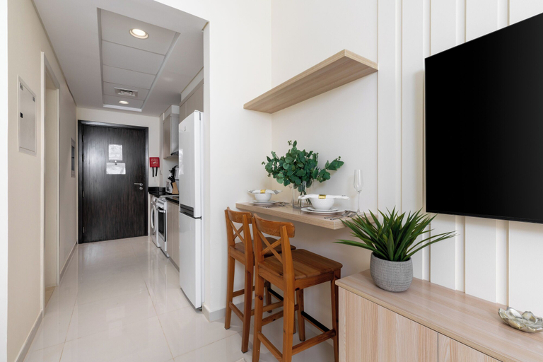 Interior, Maison Privee - Stylish Studio w/ Top Facilities in Damac Hills, Dubai