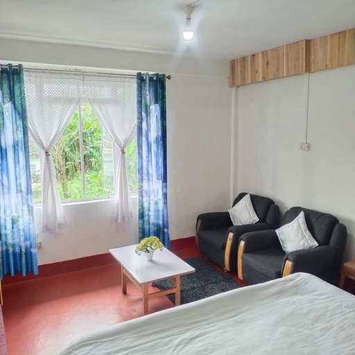Room 2, New Shilong Guest house Travellers Point, East Khasi Hills