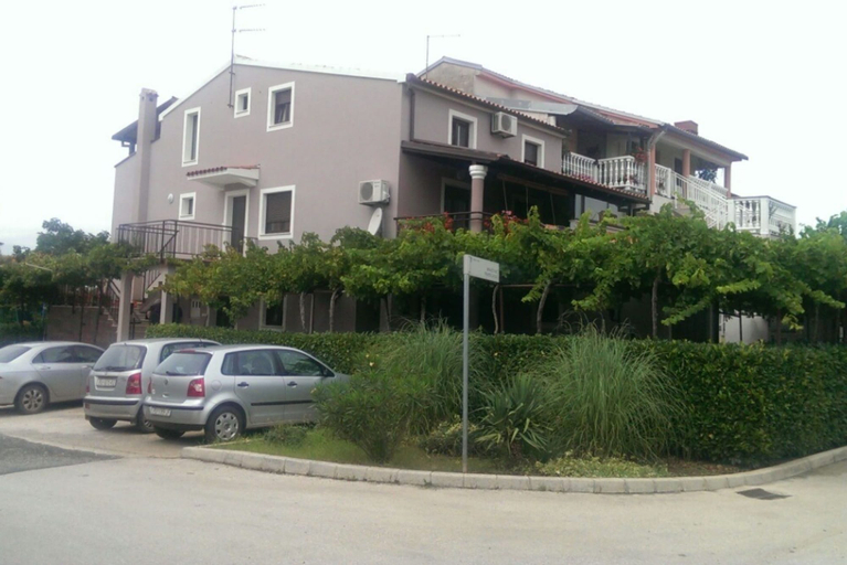 Primary image