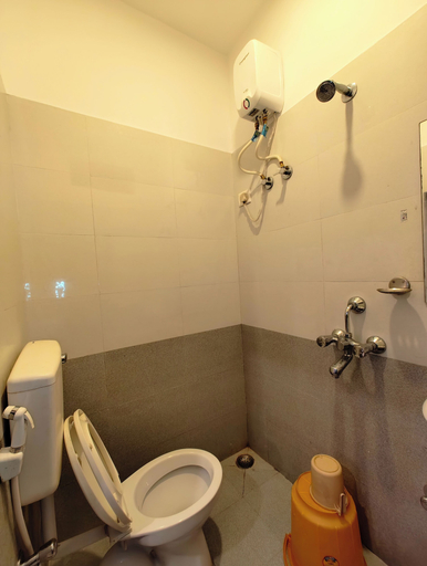 Bathroom, Premium Hotel G.S Palace Lucknow, Lucknow
