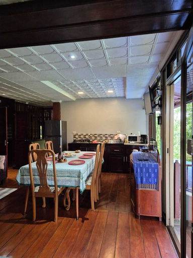 Others 5, Villa Azul, San Carlos