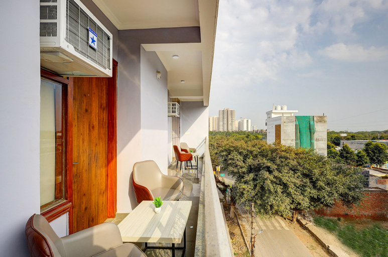 Balcony, Fabhotel La Corporate Suite, Gautam Buddha Nagar