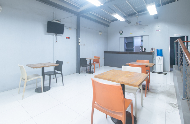 Others 2, Metro Deluxe Residences near World Trade Center, Pasay City