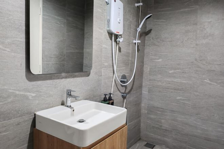 Bathroom 4, Pavillion Bukit Jalil 【Walk 2 mins】Stylish Lily Studio 2-4 Pax, Kuala Lumpur