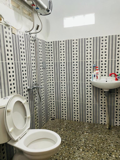 Bathroom 2, Omah Eitan Guesthouse, Gunung Kidul