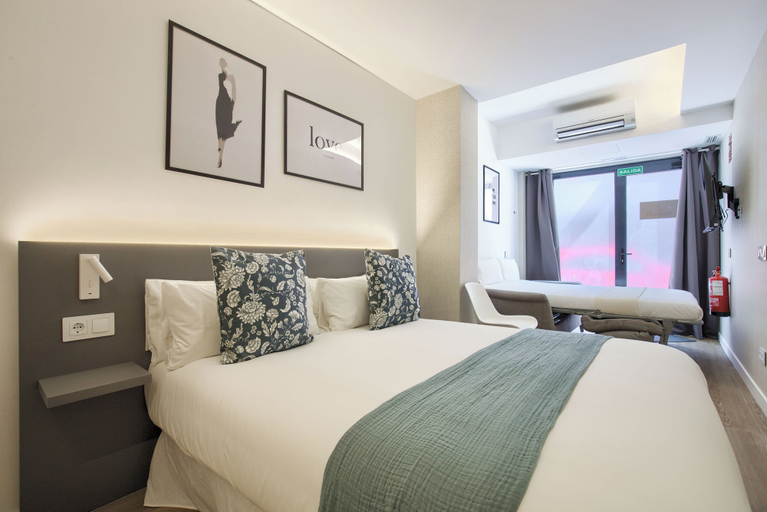 Room 5, Dobo Madrid Río, Madrid