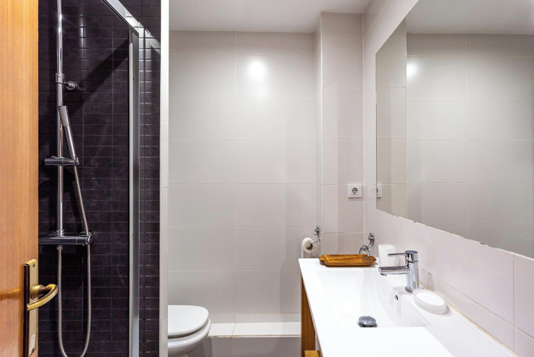 Bathroom, Stay U-nique Apartments Parlament, Barcelona