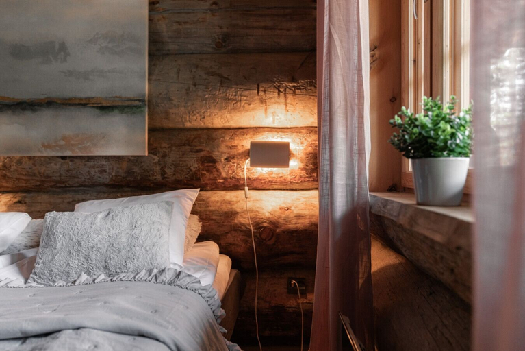 Room 2, Villa Rukatörmä - Comfy Cabin Retreat in Ruka, Northern Ostrobothnia