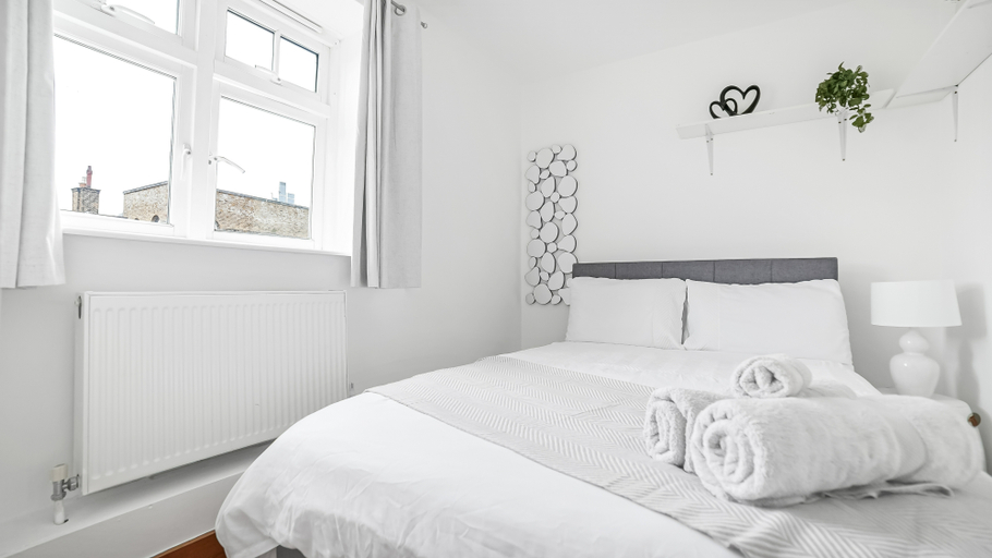 Others 5, Exclusive 2 Bedroom Flat near Vauxhall Station!, London