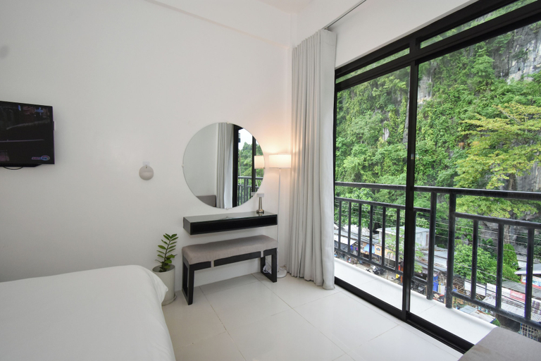 Others 5, BonBob Inn, El Nido
