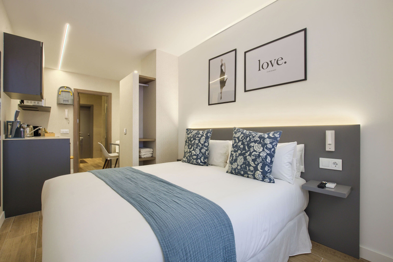 Room 2, Dobo Madrid Río, Madrid