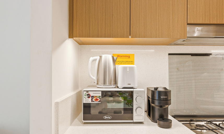 Private kitchen 4, WYZ RENT|Beachside 2BR W Pool Gym Lagoon Access, Dubai