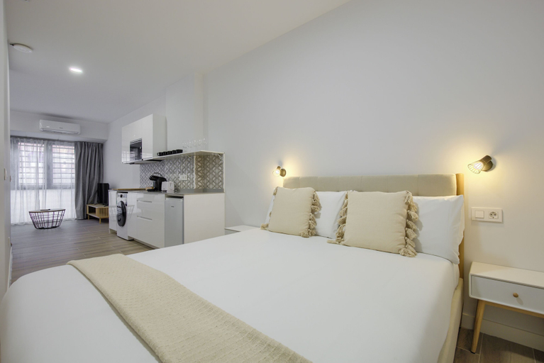 Room 2, Dobo Madrid Numancia, Madrid