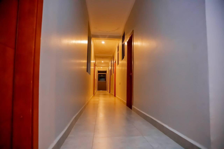 Hallway, Entebbe Serenity Breeze Apartments, Busiiro