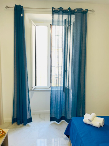 Bedroom 4, Nerisa home, Napoli